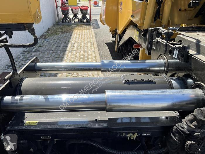 Echipamente pentru lucrari rutiere Caterpillar