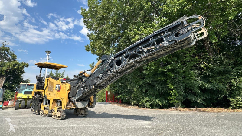 Travaux routiers Caterpillar PM310