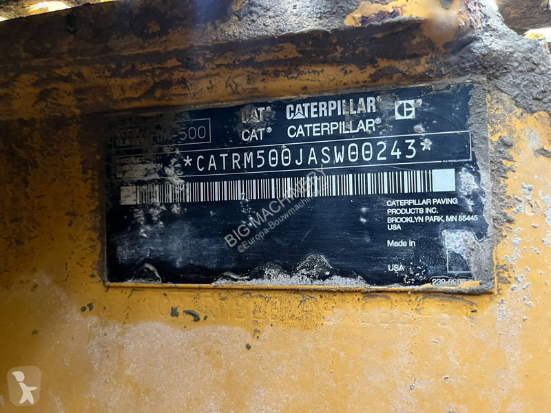 أشغال طرقية Caterpillar