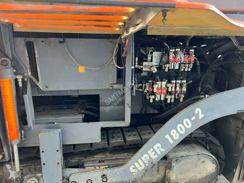 أشغال طرقية Vögele SUPER 1800-2