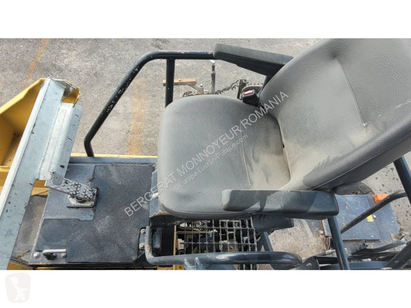 Echipamente pentru lucrari rutiere Caterpillar...