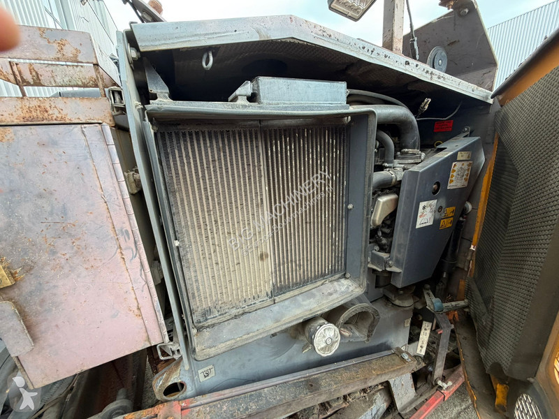 Cestné staviteľstvo Dynapac F1200CS