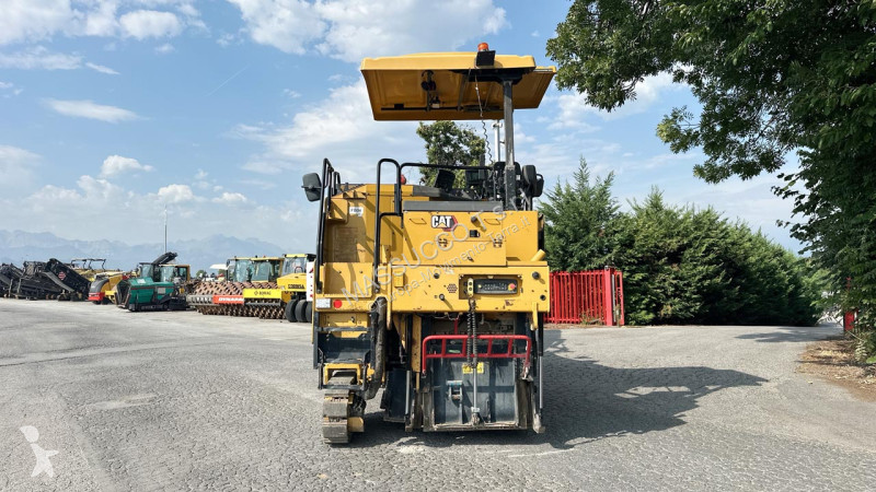 Travaux routiers Caterpillar PM310