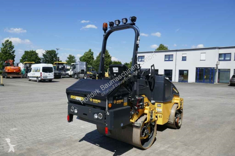Compactador Bomag AD-5