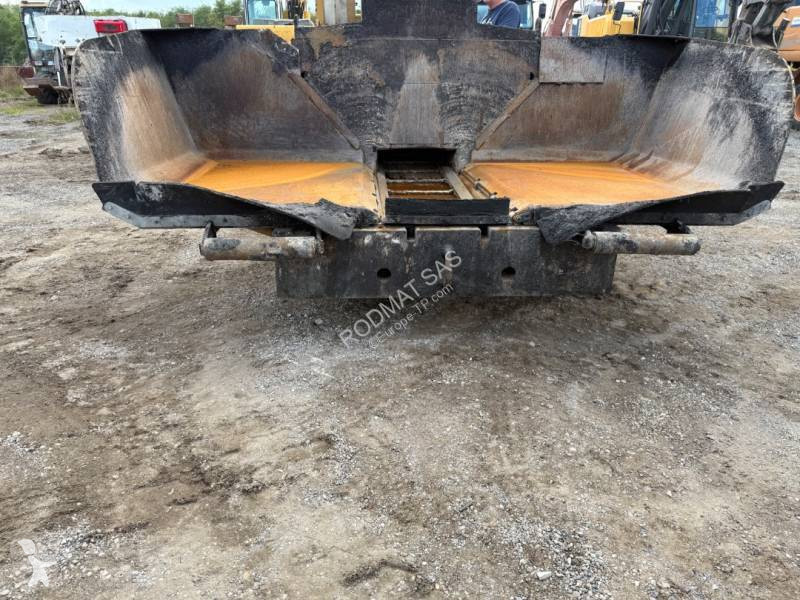 أشغال طرقية Caterpillar BB621E