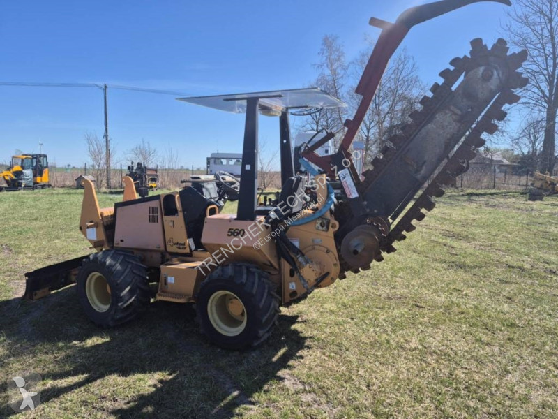 أشغال طرقية Case 560 Koparka Łańcuchowa Trencher