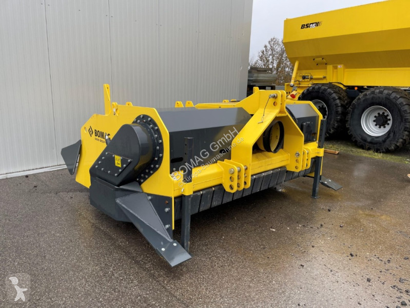 Obras de carretera Bomag RS 250