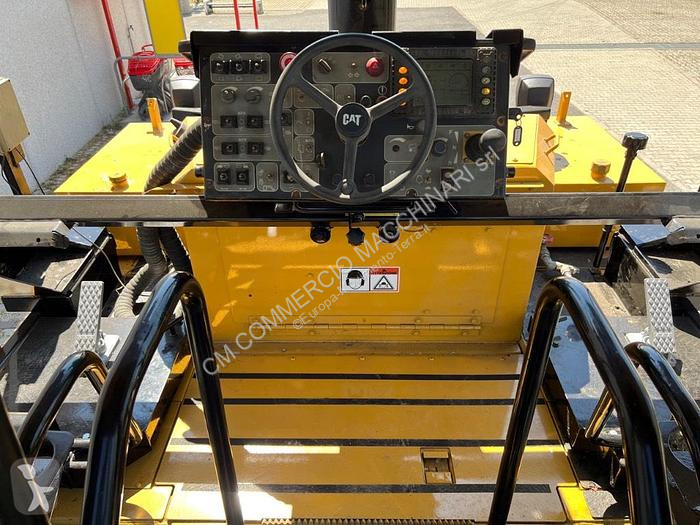 Echipamente pentru lucrari rutiere Caterpillar