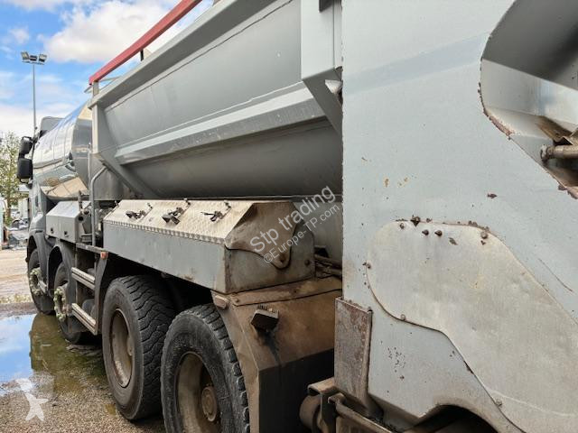 Wegenbouw Renault AVILLONNEUSE RGS