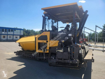 Obras de carretera pavimentadora Volvo