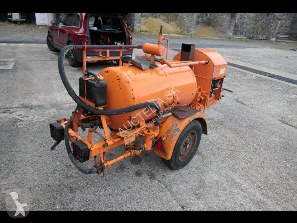Echipamente pentru lucrari rutiere  TK 300
