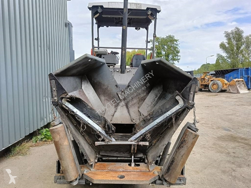 Wegenbouw Volvo P 2870 D paver finisher...