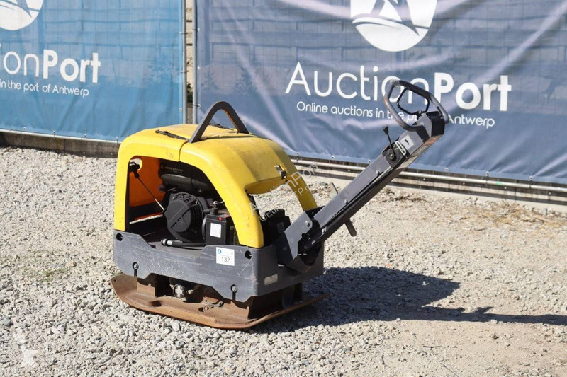 Echipamente pentru lucrari rutiere  L6400