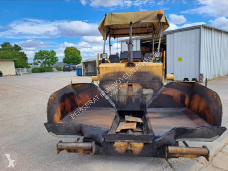Travaux routiers Caterpillar AP300