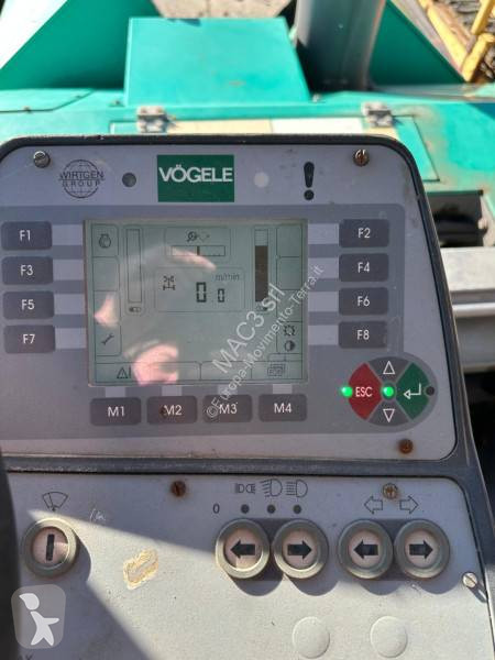أشغال طرقية Vögele SUPER 1300