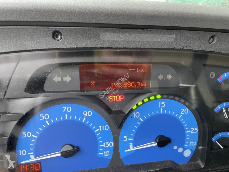 أشغال طرقية Renault Kerax
