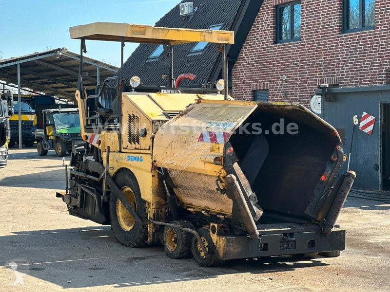 Cestné staviteľstvo Demag DF 65P Straßenfertiger