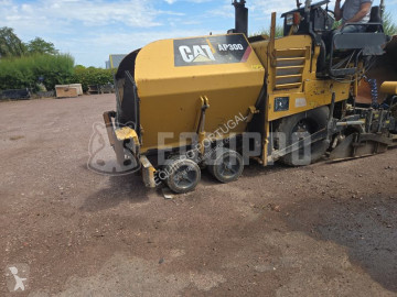Obras públicas rodoviárias pavimentadora Caterpillar