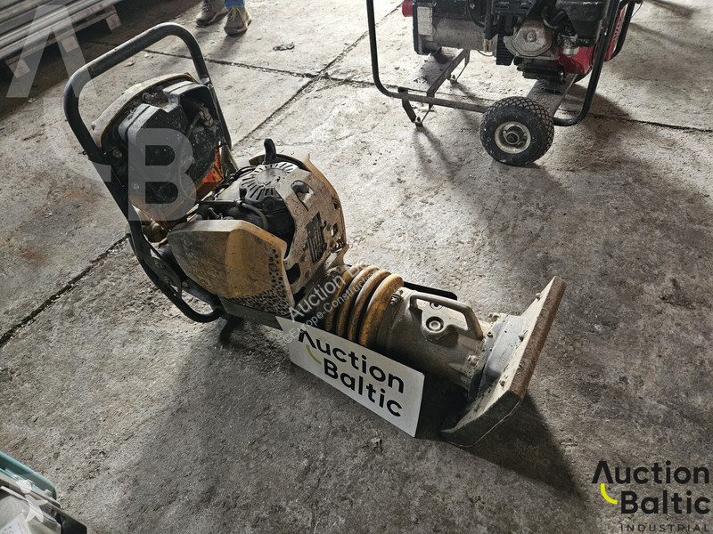 Дорожный каток Bomag BT 65