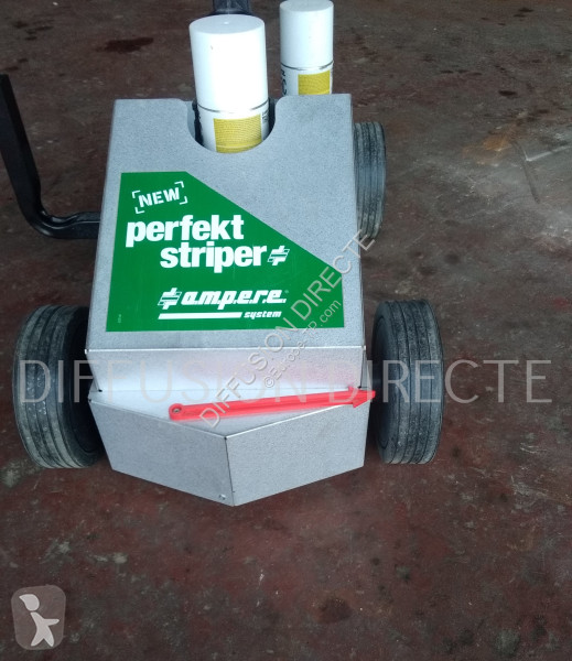 Vejarbejde  TRACEUR DE LIGNES PERFEKT STRIPER