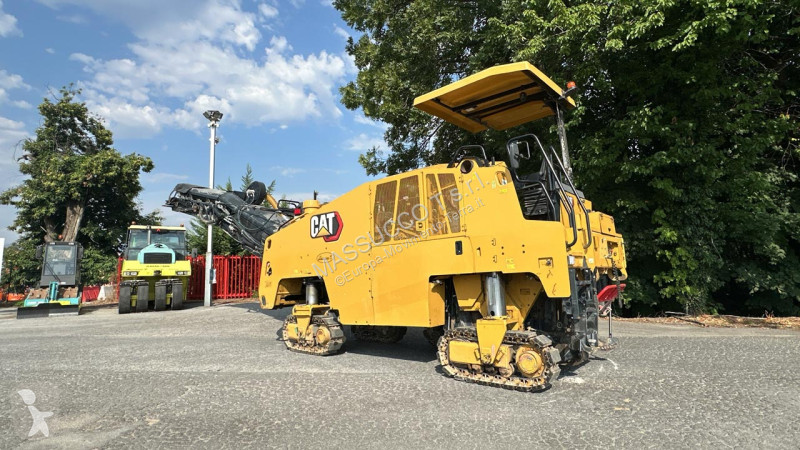Travaux routiers Caterpillar PM310