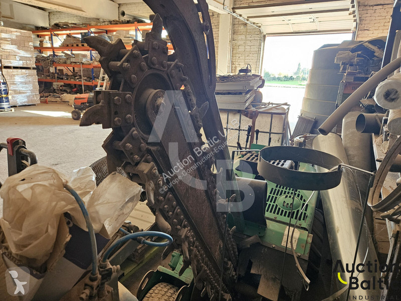 Travaux routiers Vermeer V2050