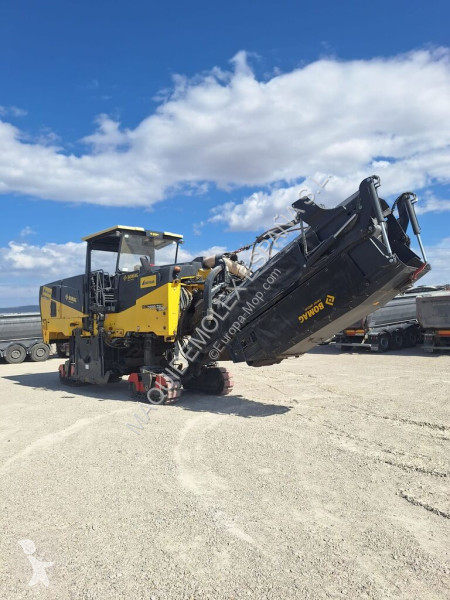 Travaux routiers Bomag BM 2000/75