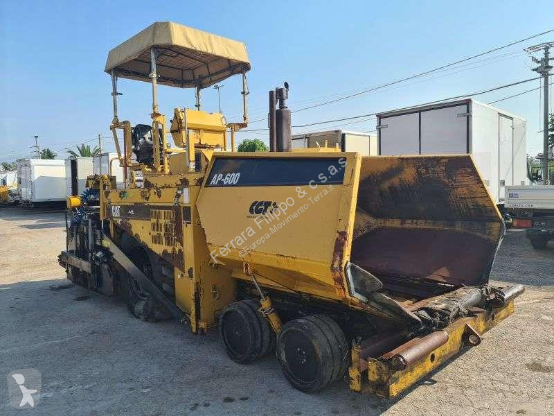 Wegenbouw Caterpillar
