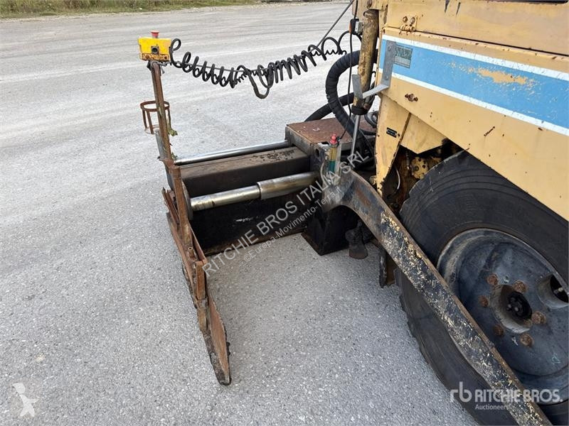 Vägarbeten Bitelli BB130 Asphalt Paver
