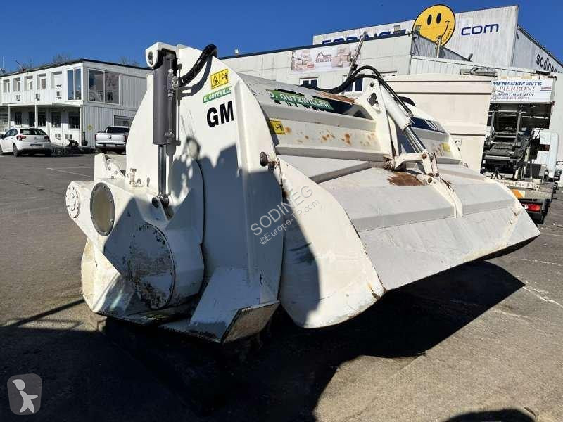 Дорожно-строительная техника Streumaster...