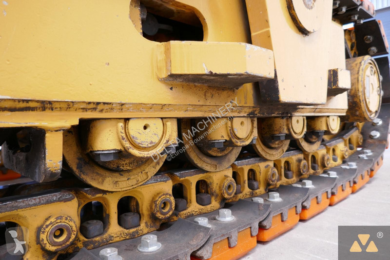 Lavori stradali Caterpillar PM622