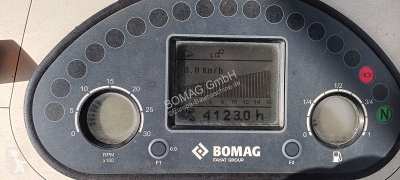 Obras de carretera Bomag  BF 300 P-2 S340-2 TV...