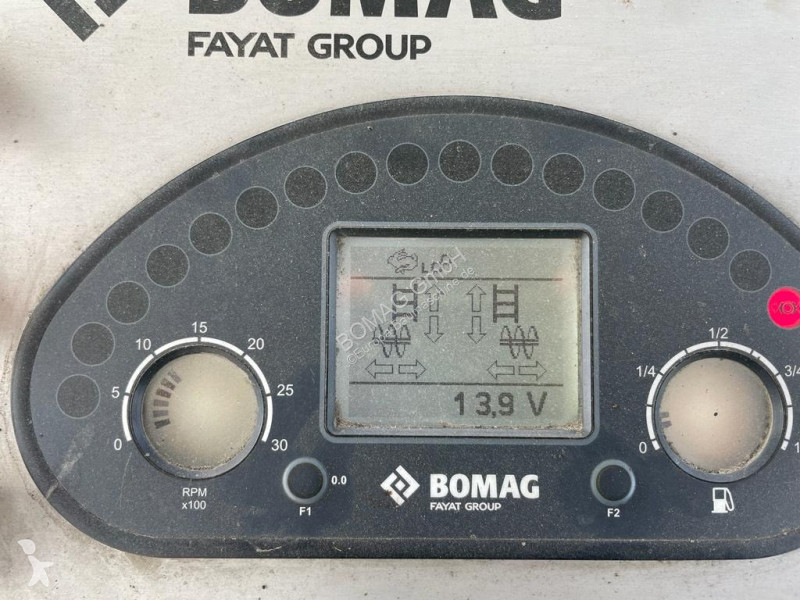 Obras públicas rodoviárias Bomag  BF 300 P-2...