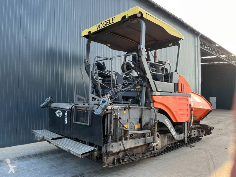 أشغال طرقية Vögele SUPER 1800-2