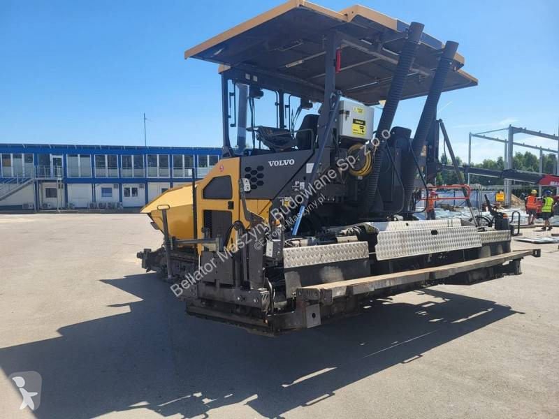 أشغال طرقية Volvo ABG P7820C