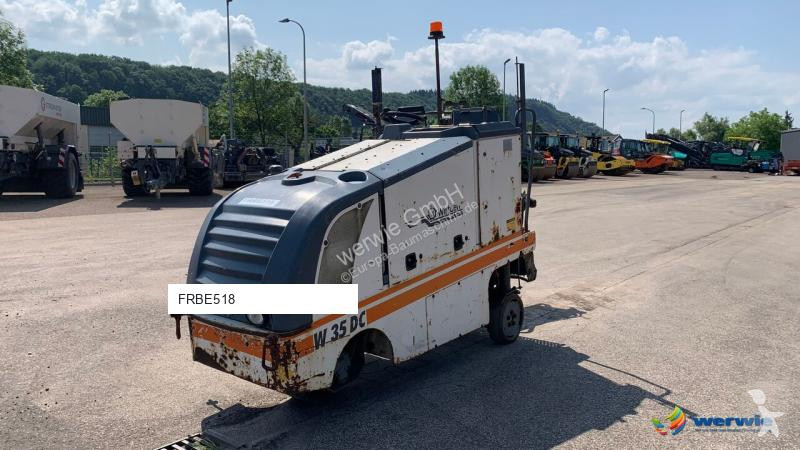 Obras públicas rodoviárias Wirtgen / FB500
