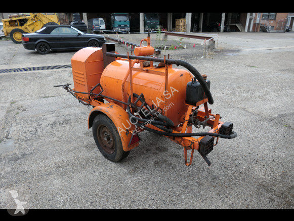 Echipamente pentru lucrari rutiere  TK 300