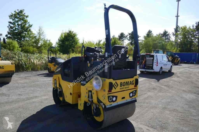 Vejarbejde Bomag AD-5