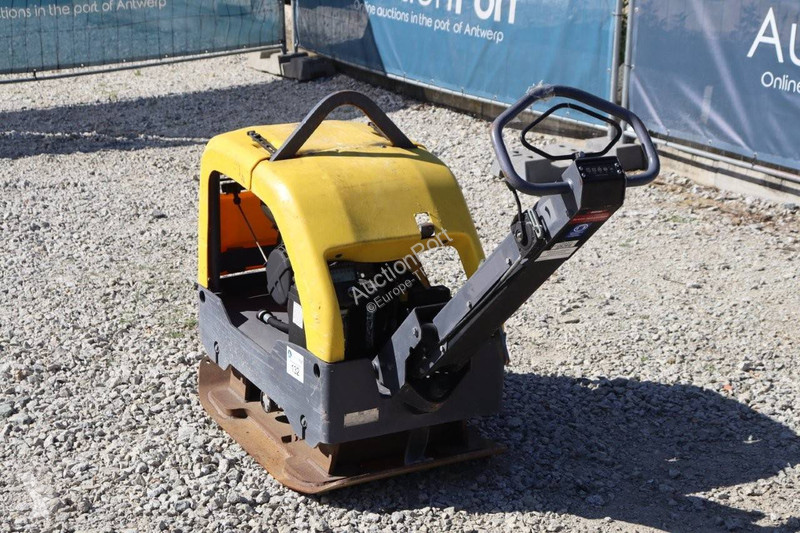 Echipamente pentru lucrari rutiere  L6400