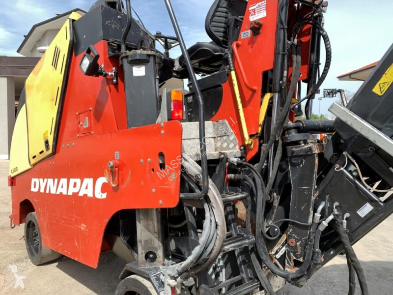 أشغال طرقية Dynapac