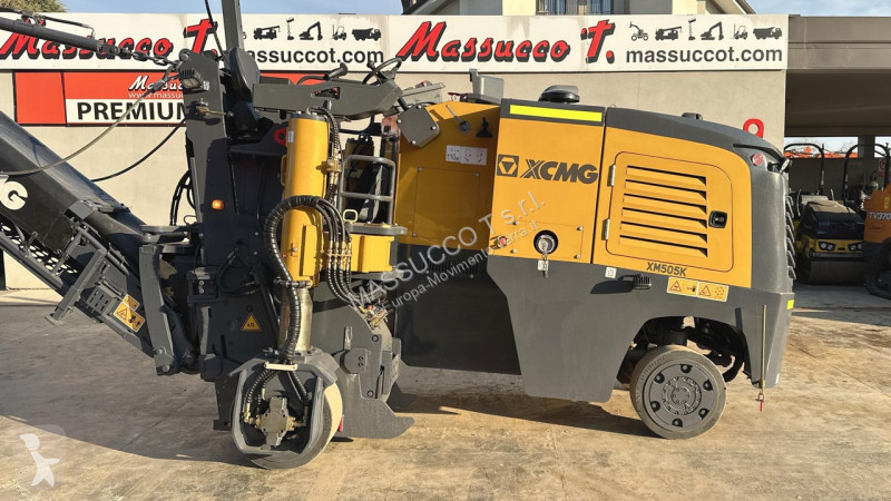 أشغال طرقية XCMG XM505K