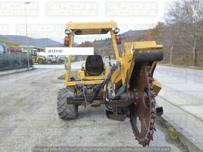 أشغال طرقية Vermeer RTX550