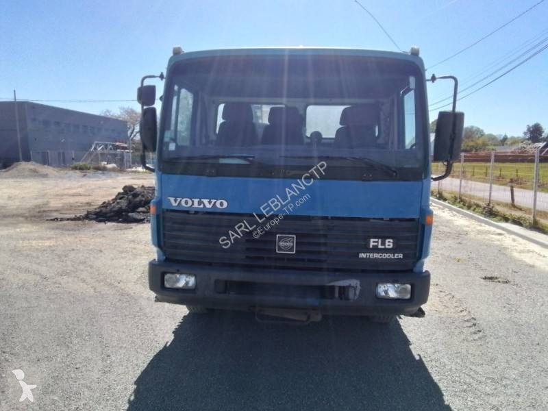 Дорожно-строительная техника Volvo