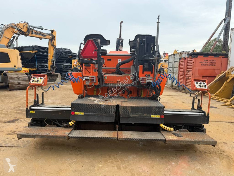 Cestné staviteľstvo Caterpillar AP 300