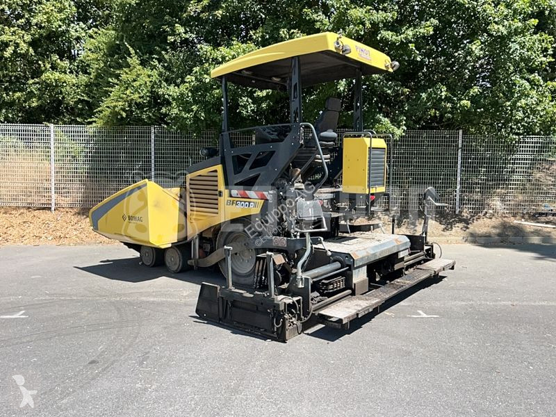 Obras de carretera Bomag bf 300 p