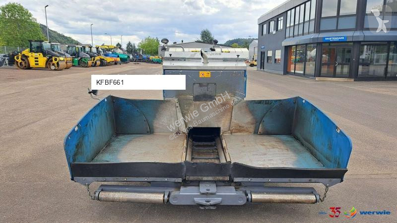 Cestné staviteľstvo Vögele SUPER 800-3i