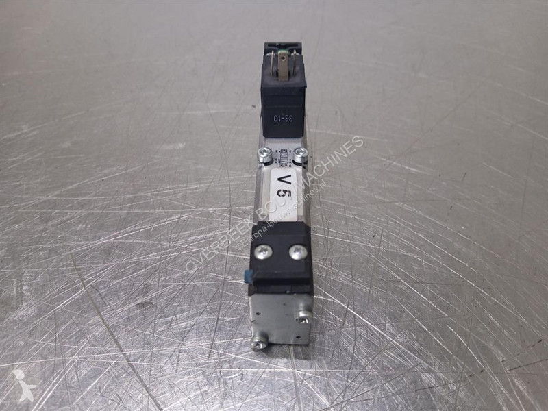 Wegenbouw  V415513D-C313A - 5/2 solenoid valve
