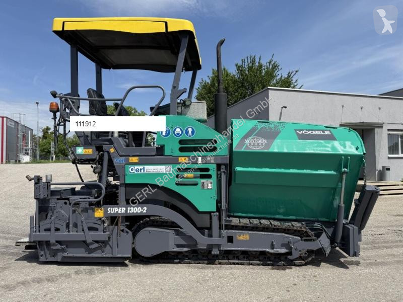 Vägarbeten Vögele Super 1300-2