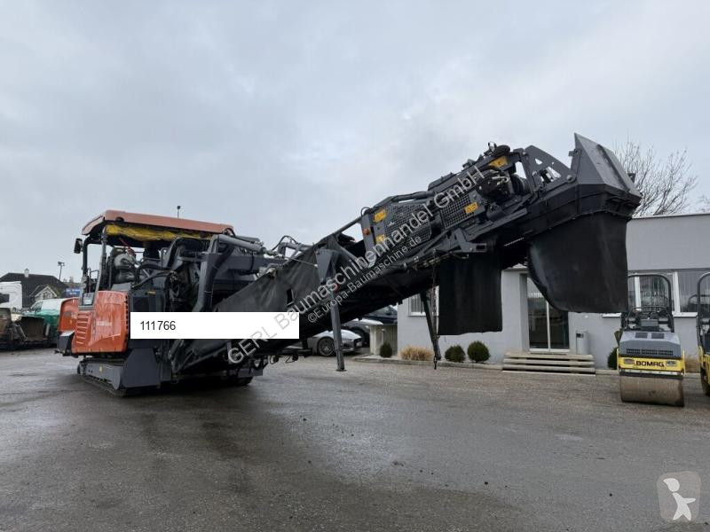 Vägarbeten Vögele MT 3000-2i Offset