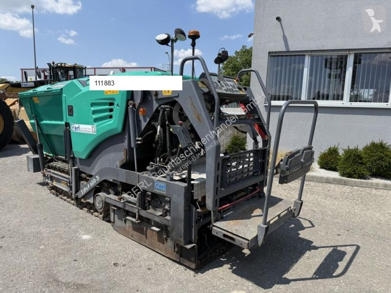 Vägarbeten Vögele Super 800-3i